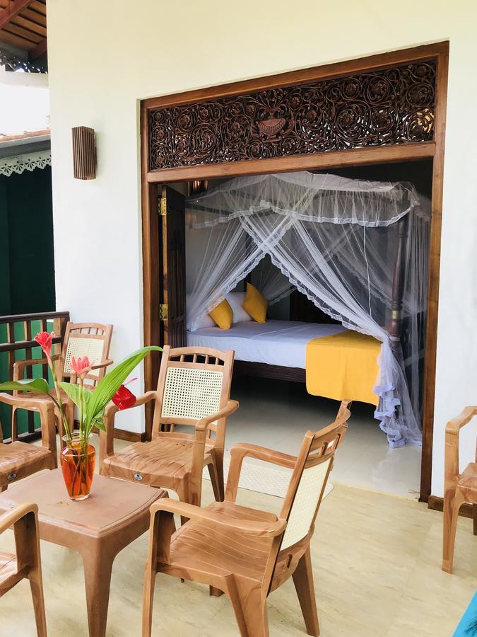 Neli Guests House Hotel Unawatuna Exterior photo