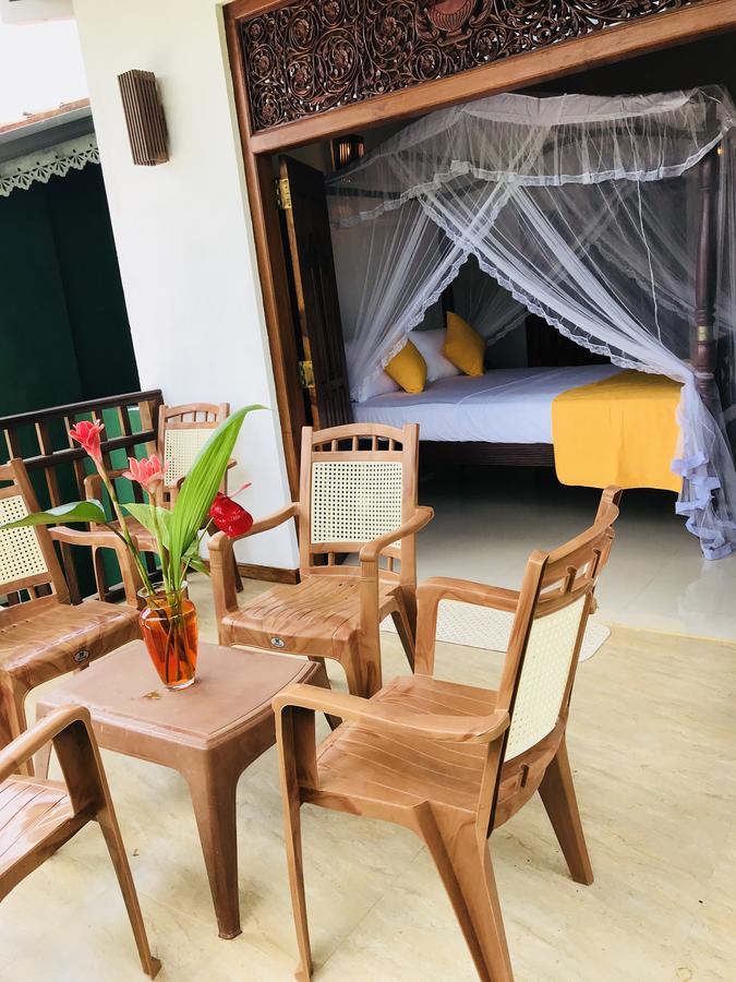 Neli Guests House Hotel Unawatuna Exterior photo