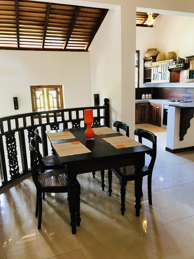 Neli Guests House Hotel Unawatuna Exterior photo
